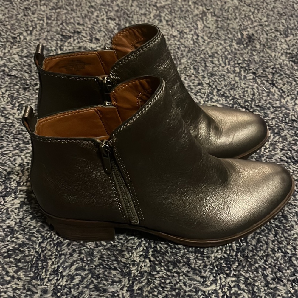 Lucky Brand Woman’s Boots